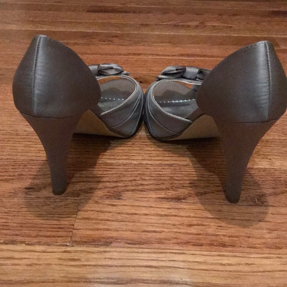 Heels - Picture 3 of 6